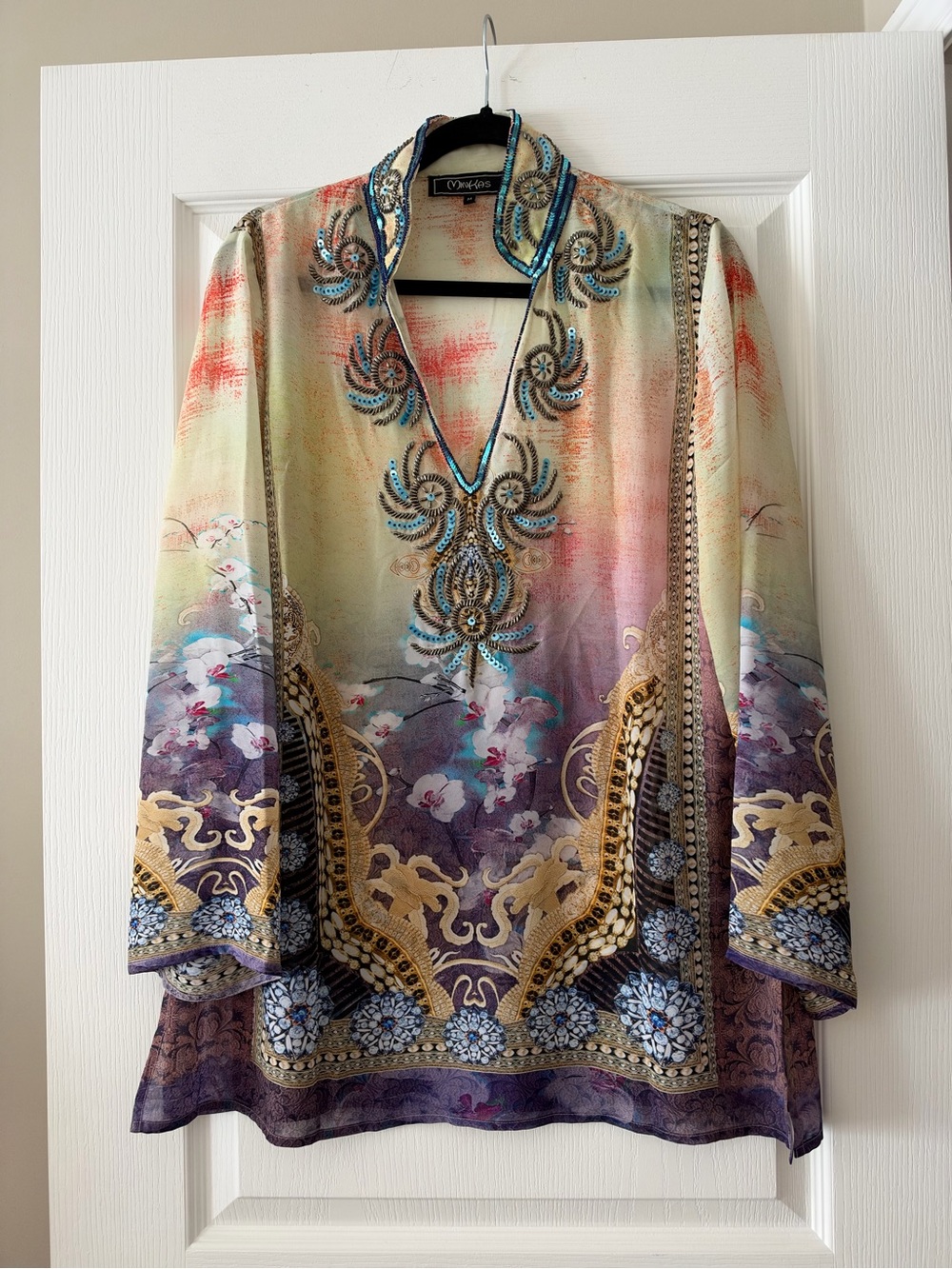 Women's Tunic-style Top — Subcategory Classification